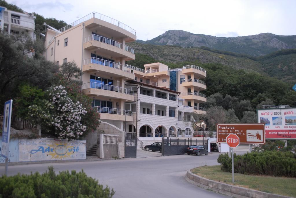 Apartments Rino Lux Sveti Stefan Bagian luar foto